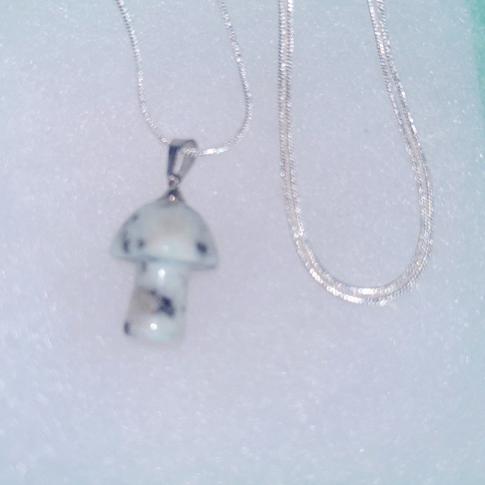 Boho natural Kiwi Quartz Mushroom 24” Sterling Silver Neckl…